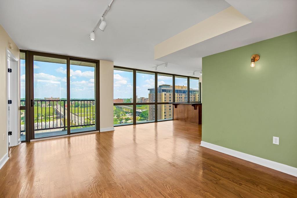 Photo 6 of 600 E Admiral Boulevard #1604