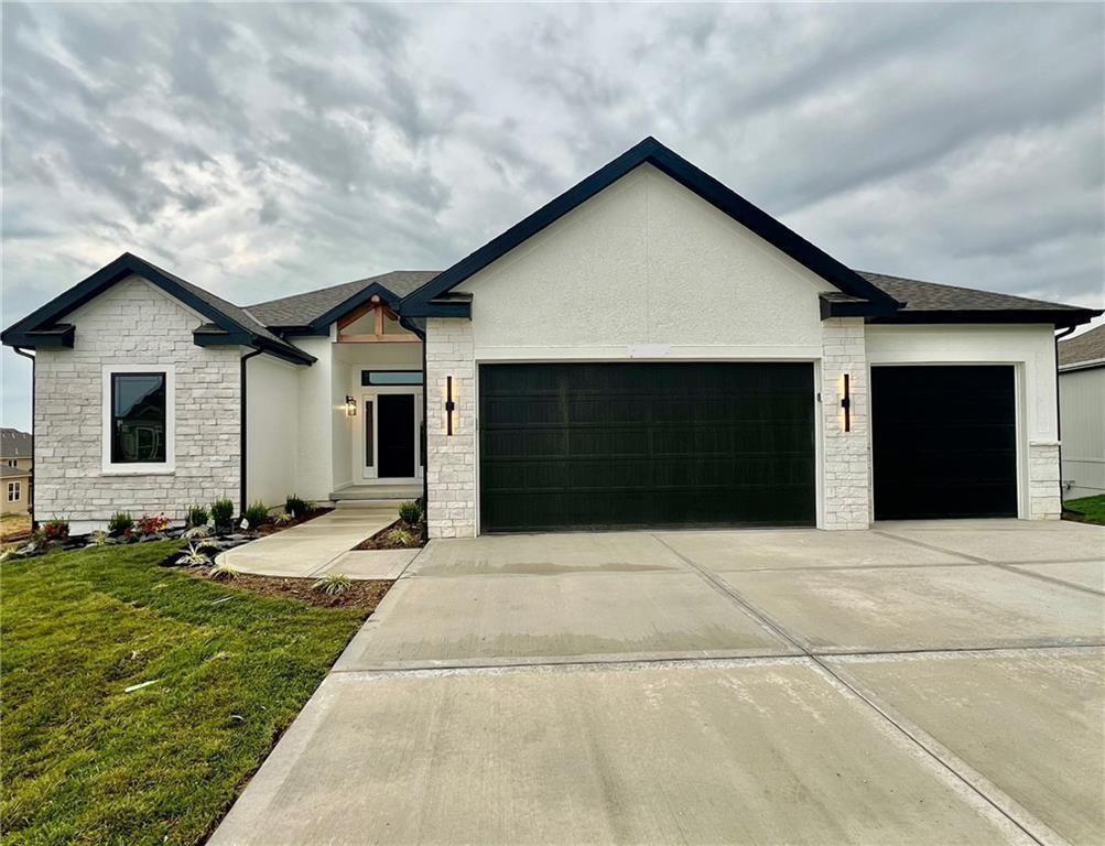 Photo of 528 Skyview Lane