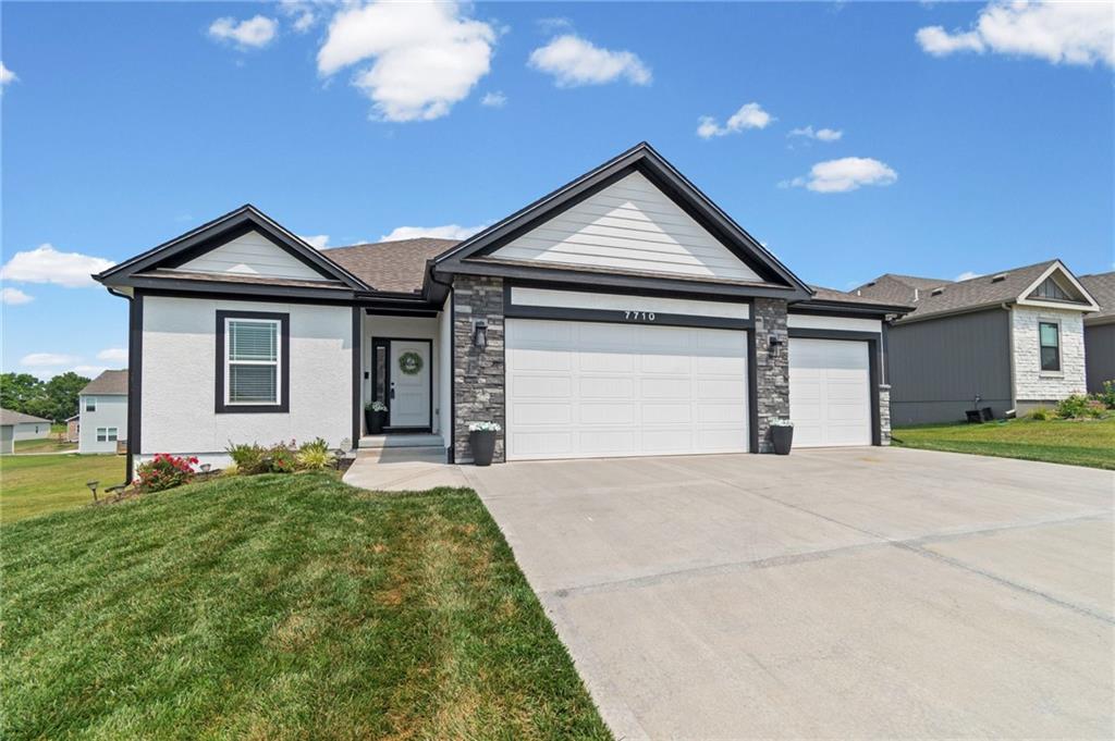 Photo 4 of 7710 NE 107th Street