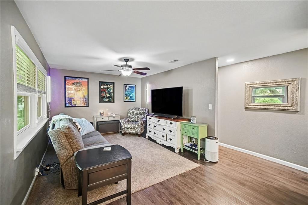 Photo 6 of 3626 N LISTER Avenue