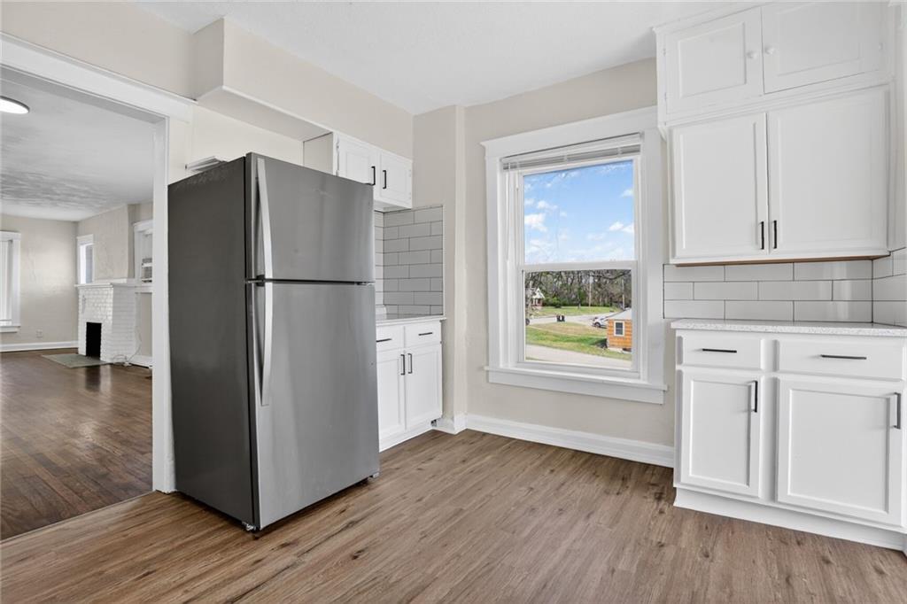 Photo 5 of 4121 E 56th Street