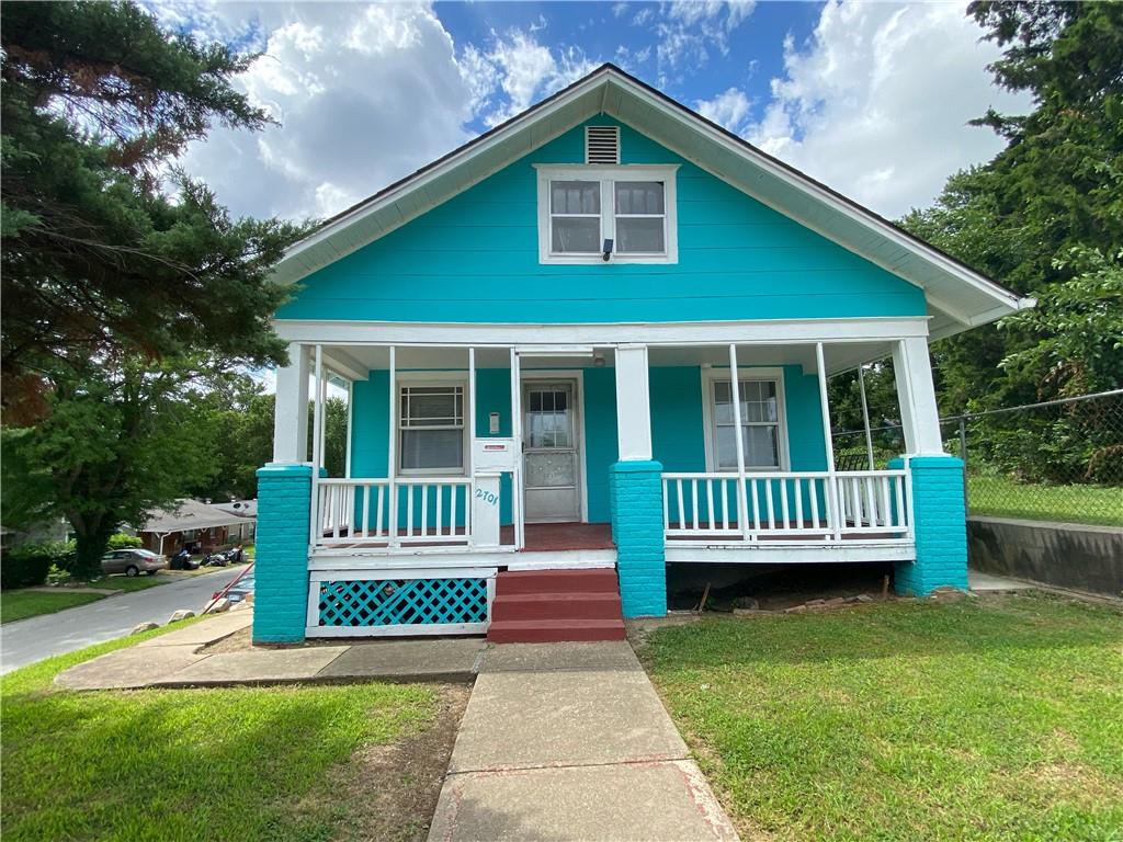 Photo of 2701 Parallel Avenue