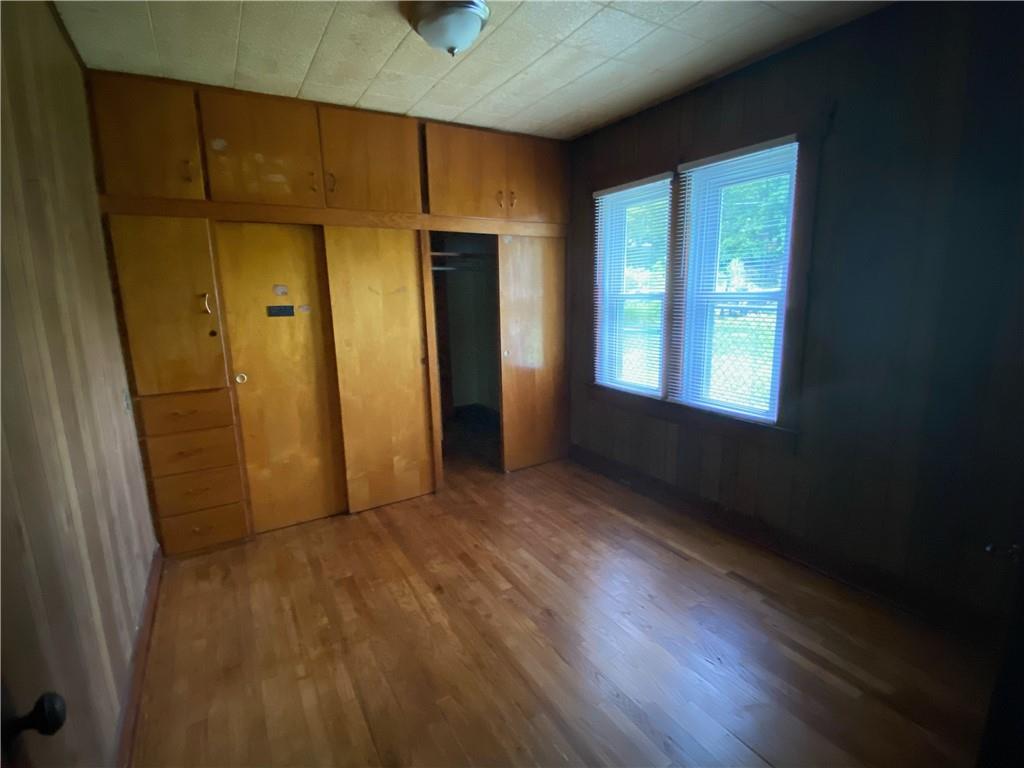 Photo 6 of 2701 Parallel Avenue
