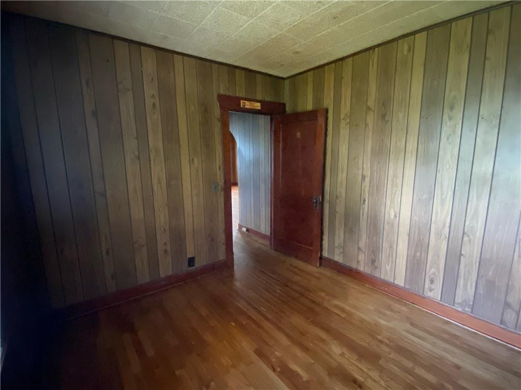 Photo 7 of 2701 Parallel Avenue