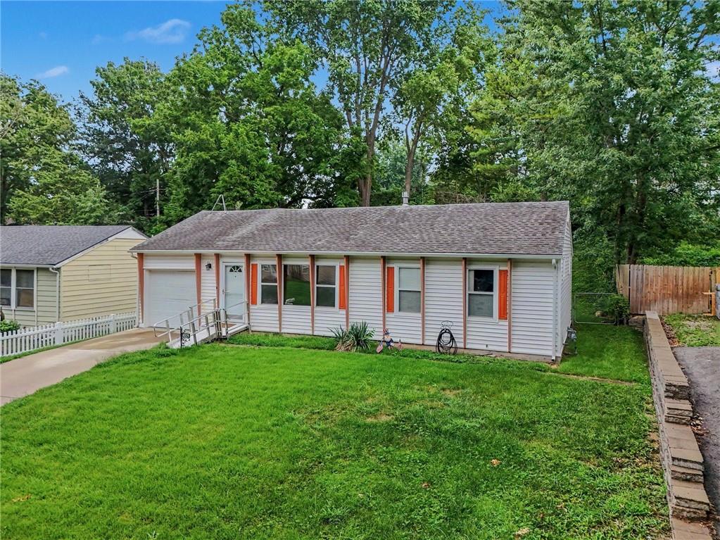 Photo 5 of 4519 N Troost Avenue