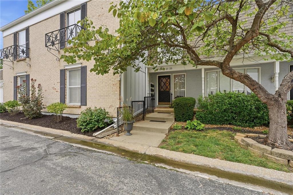 Photo of 8721 Riggs Lane