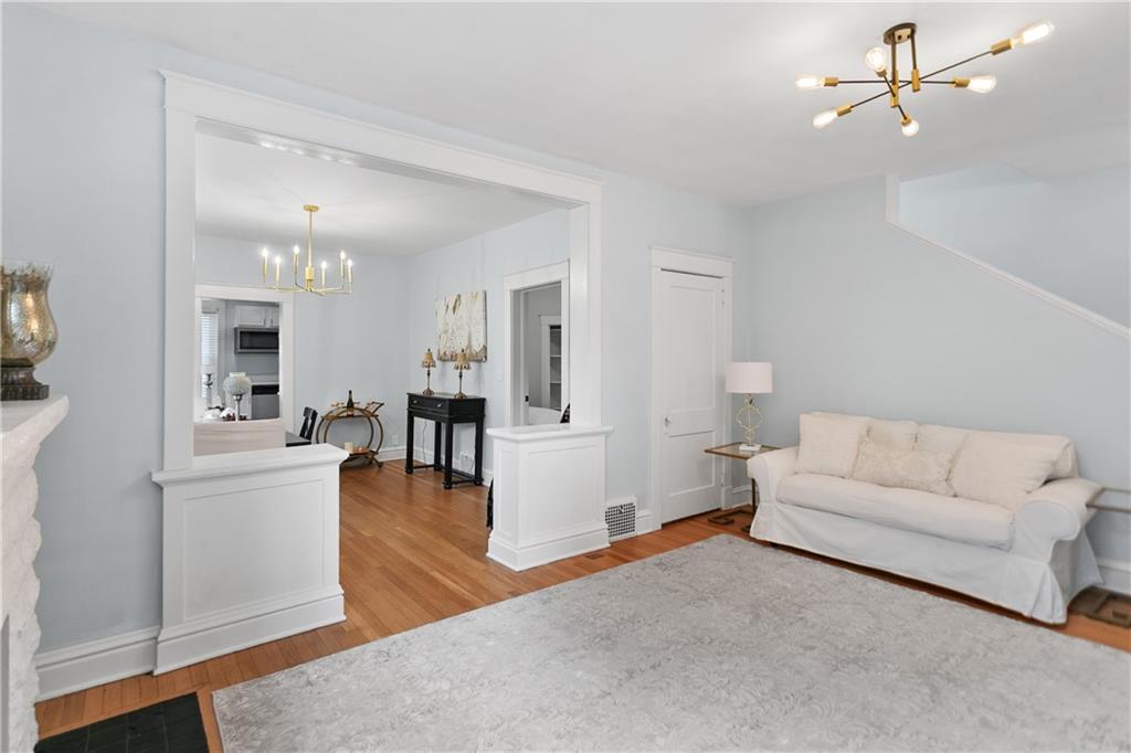 Photo 4 of 4004 Bell Street