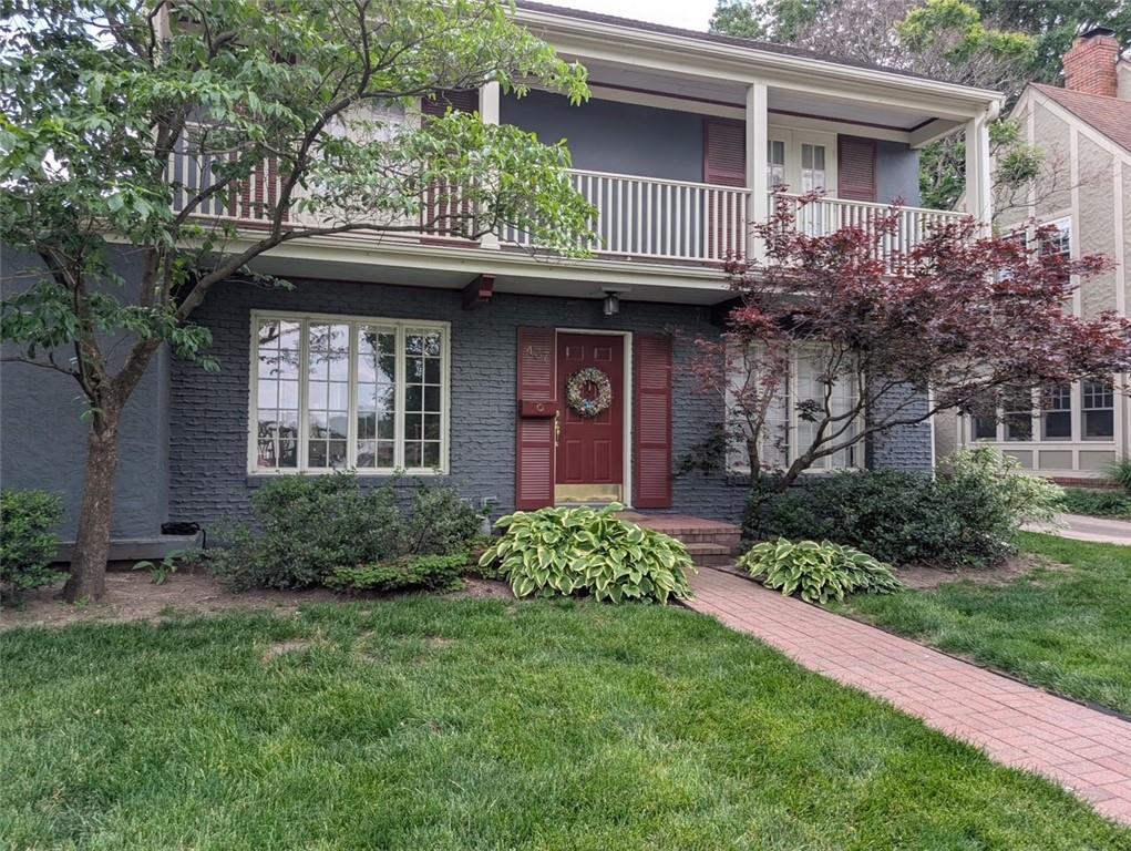 Photo of 437 W 66th Terrace