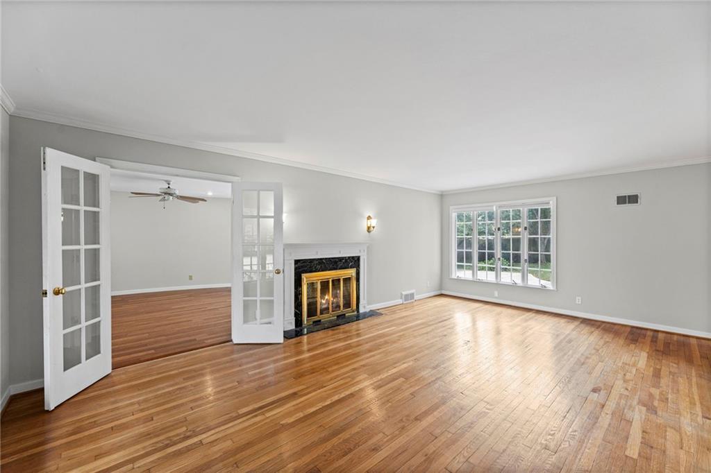 Photo 3 of 437 W 66th Terrace