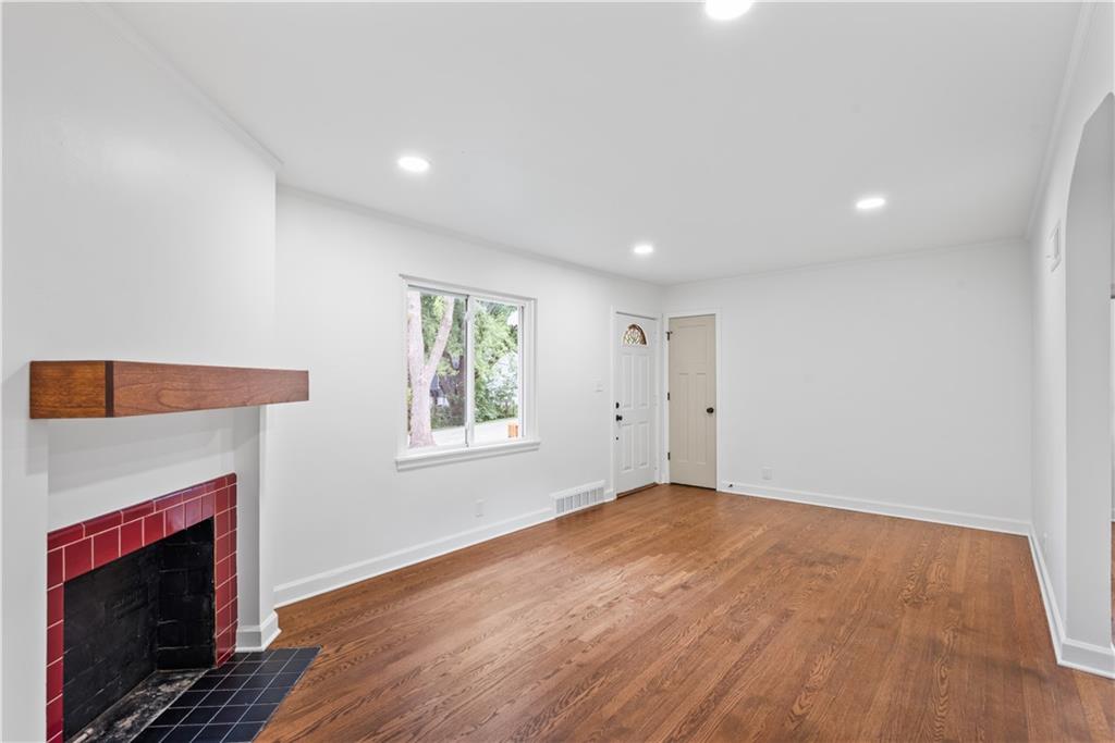 Photo 5 of 3331 S Arlington Avenue