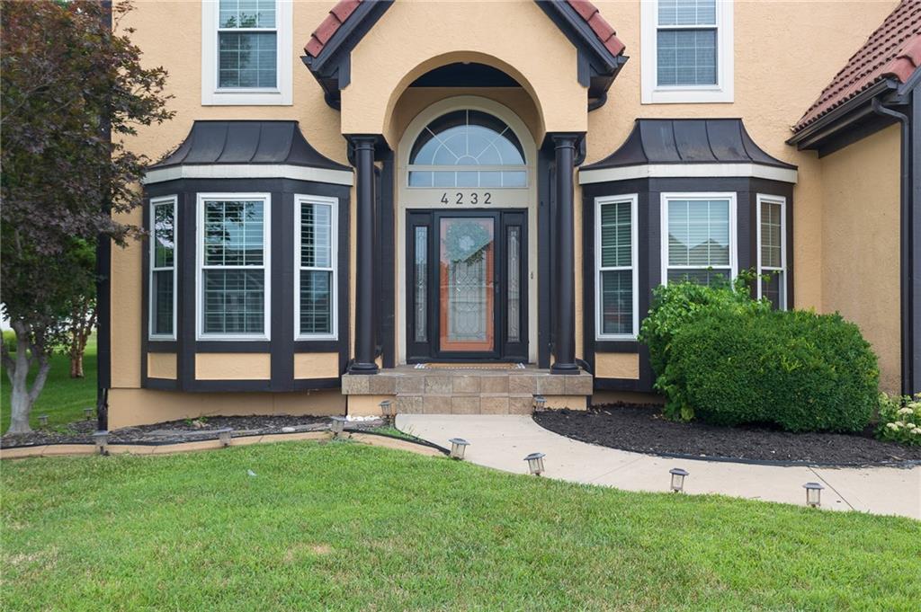 Photo 4 of 4232 NE Tremont Court