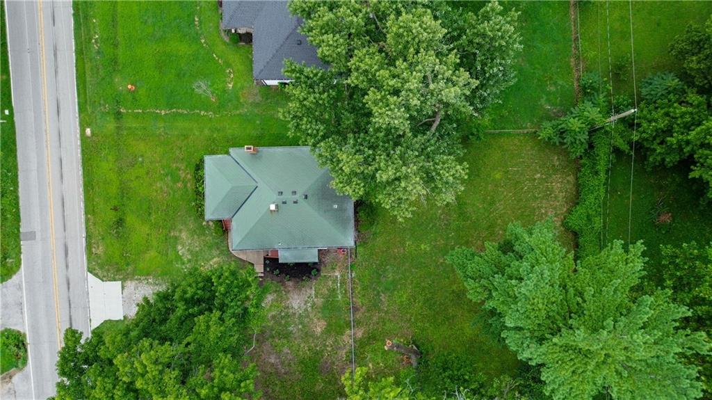 Photo 2 of 714 E Gudgell Avenue