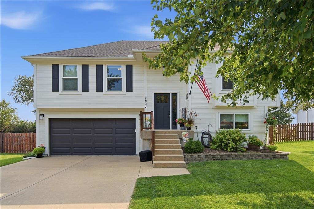 Photo 2 of 5827 Meadowsweet Lane