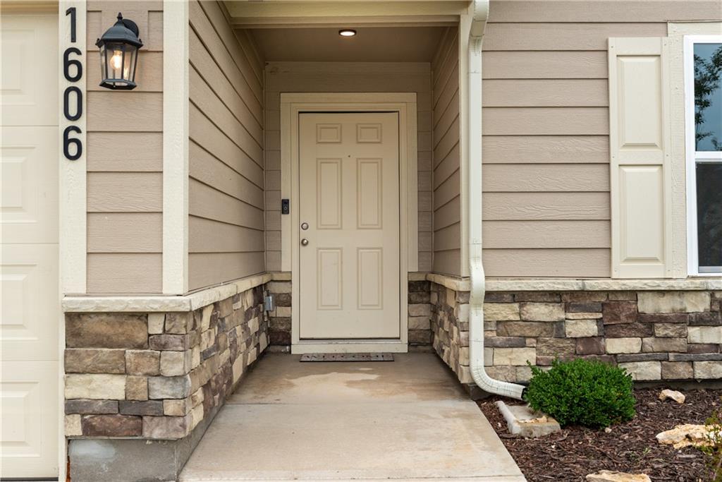 Photo 3 of 1606 Maci Drive