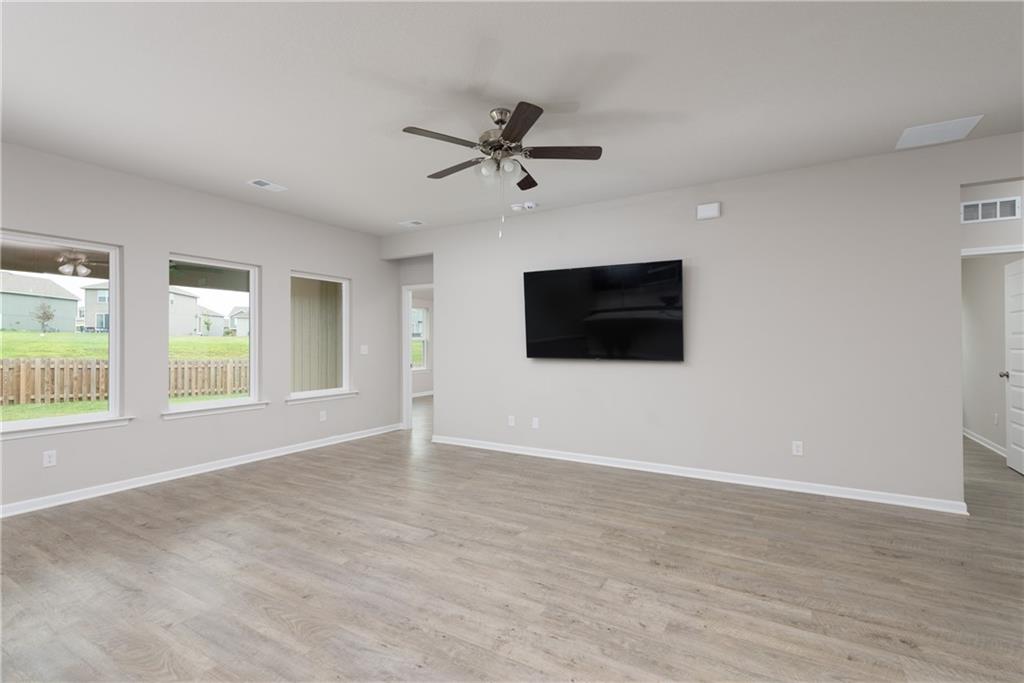 Photo 7 of 1606 Maci Drive