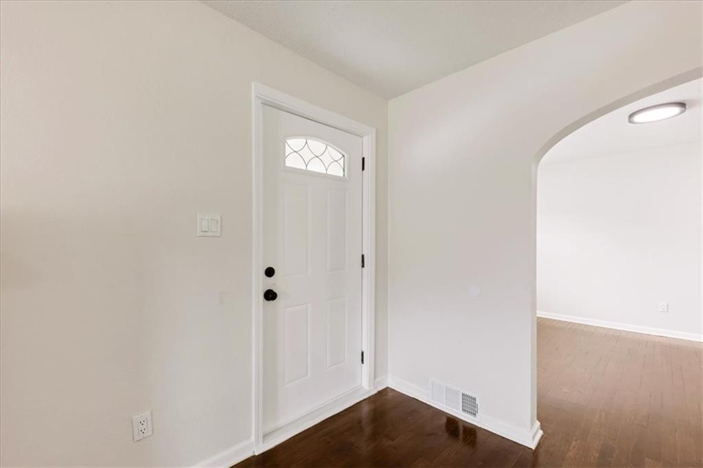 Photo 2 of 3646 Askew Avenue