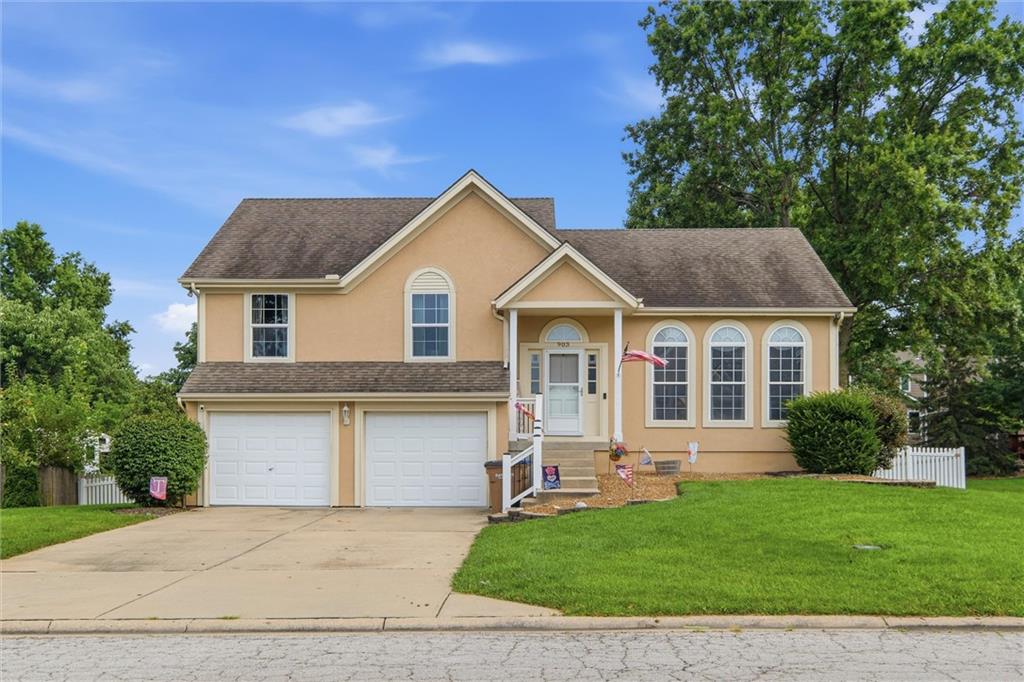 Photo of 903 Silver Lake Circle