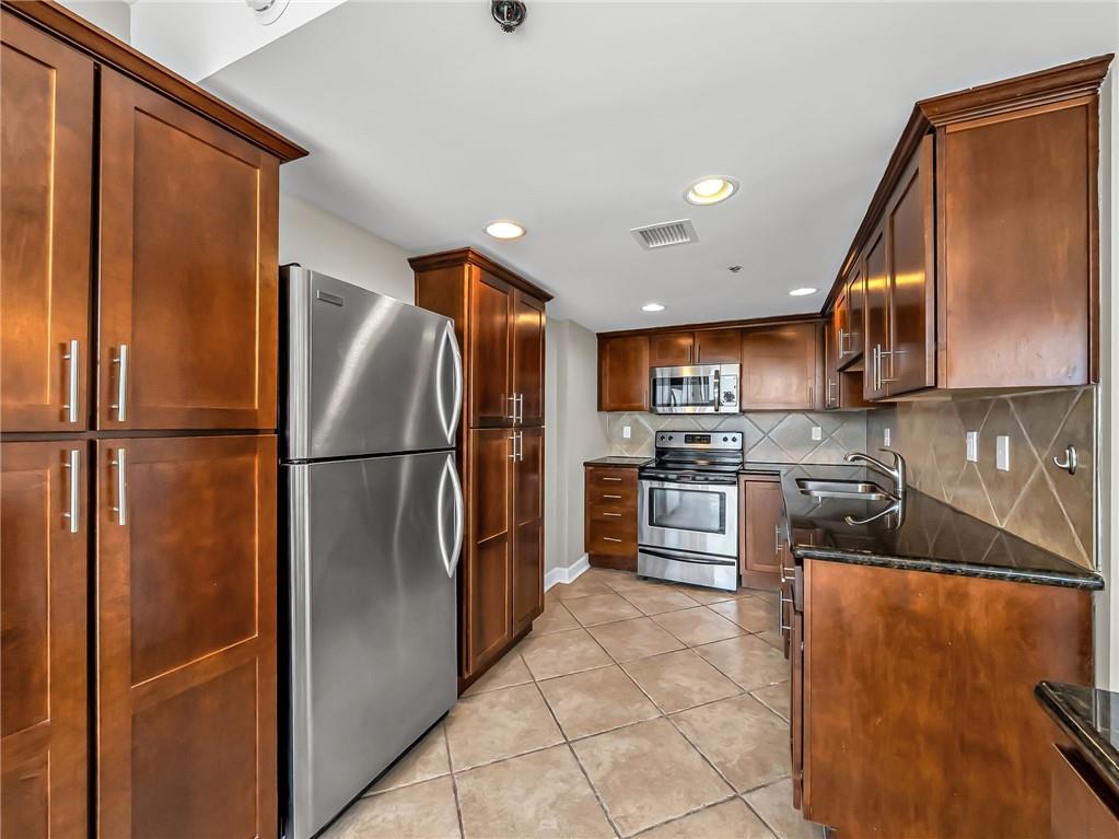 Photo 3 of 600 Admiral Boulevard #602