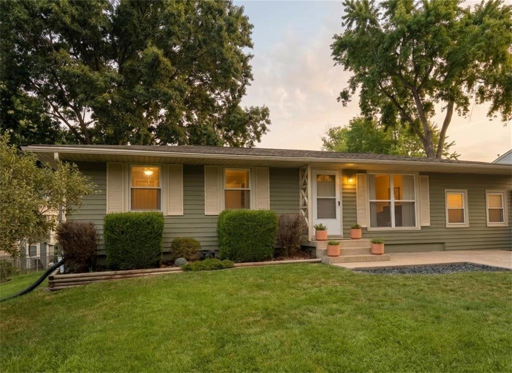 Photo of 1044 HIGHLAND Drive in Liberty, MO