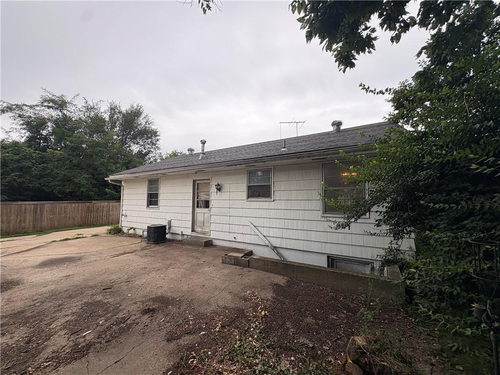 Photo 6 of 5049 N Brighton Avenue