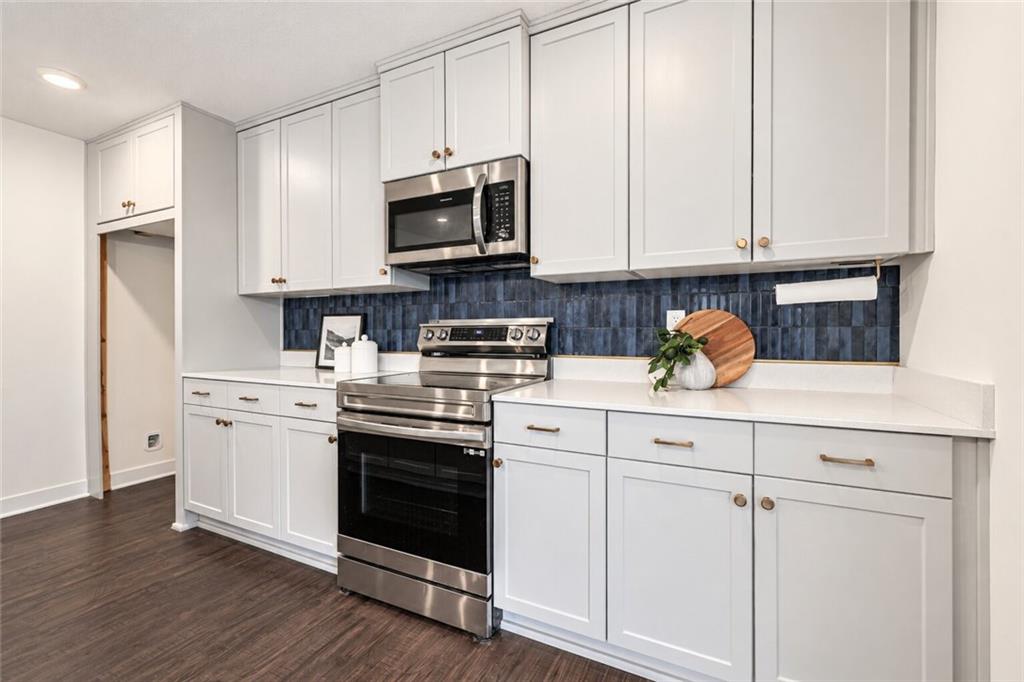 Photo 5 of 1413 Newport Lane