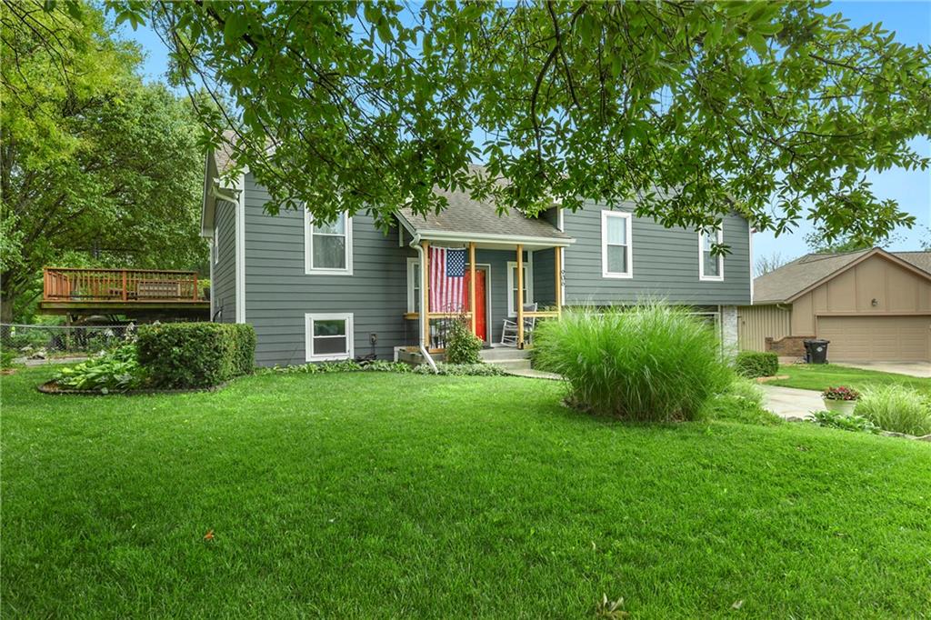 Photo 4 of 906 Fairview Circle