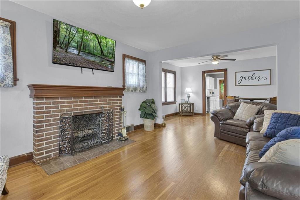 Photo 7 of 824 E 23rd Avenue