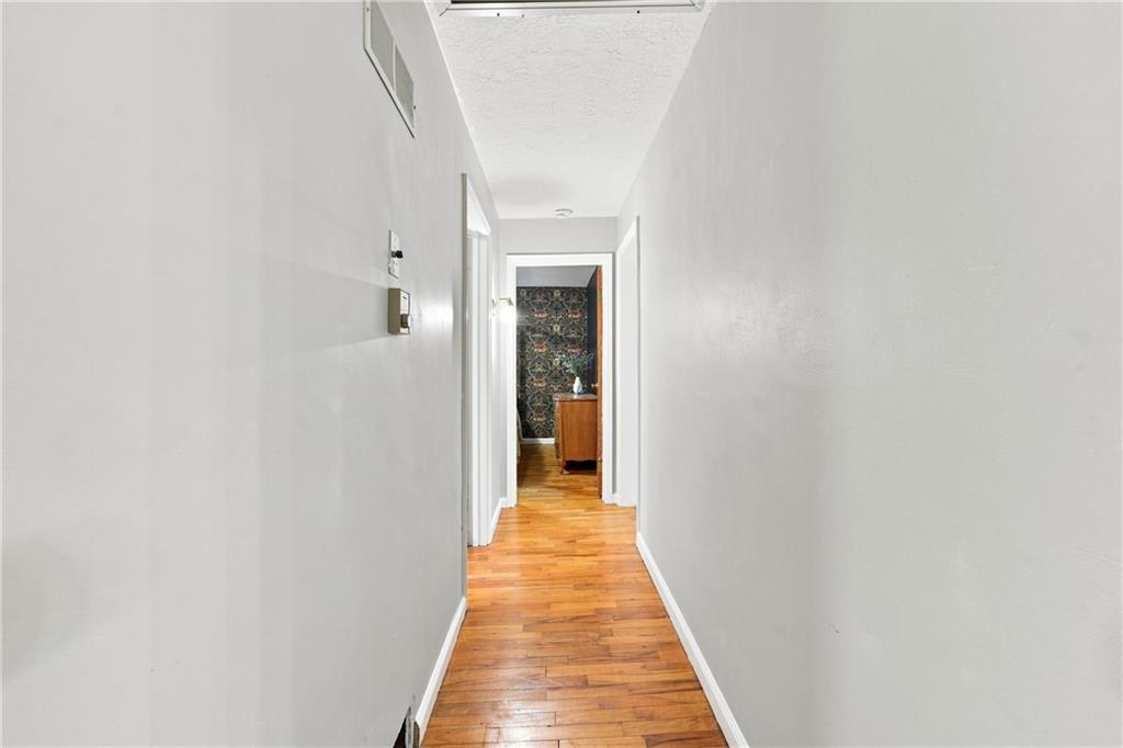 Photo 7 of 1007 S Logan Avenue