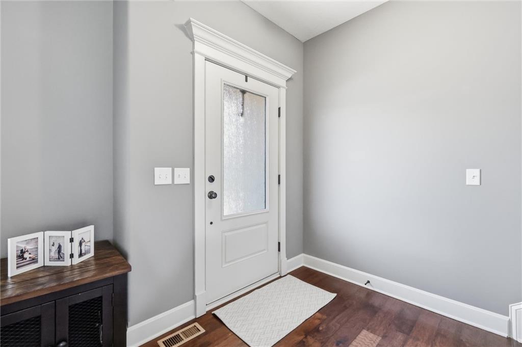 Photo 5 of 1729 Cambridge Circle