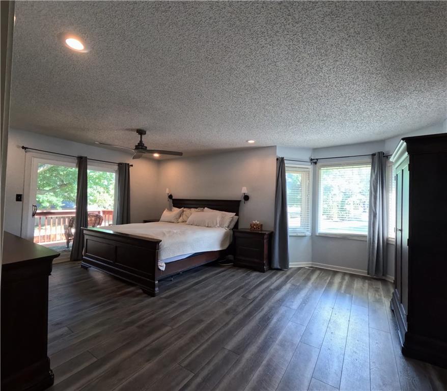 Photo 6 of 4401 NE Hoit Drive