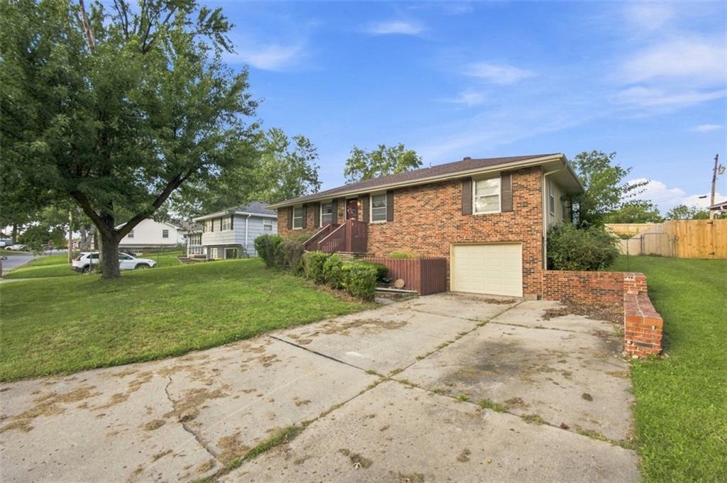 Photo 3 of 207 Augustus Drive