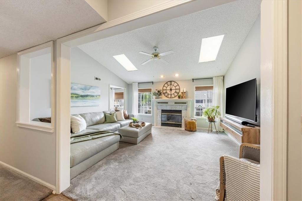 Photo 4 of 4009 S Crysler Avenue #10