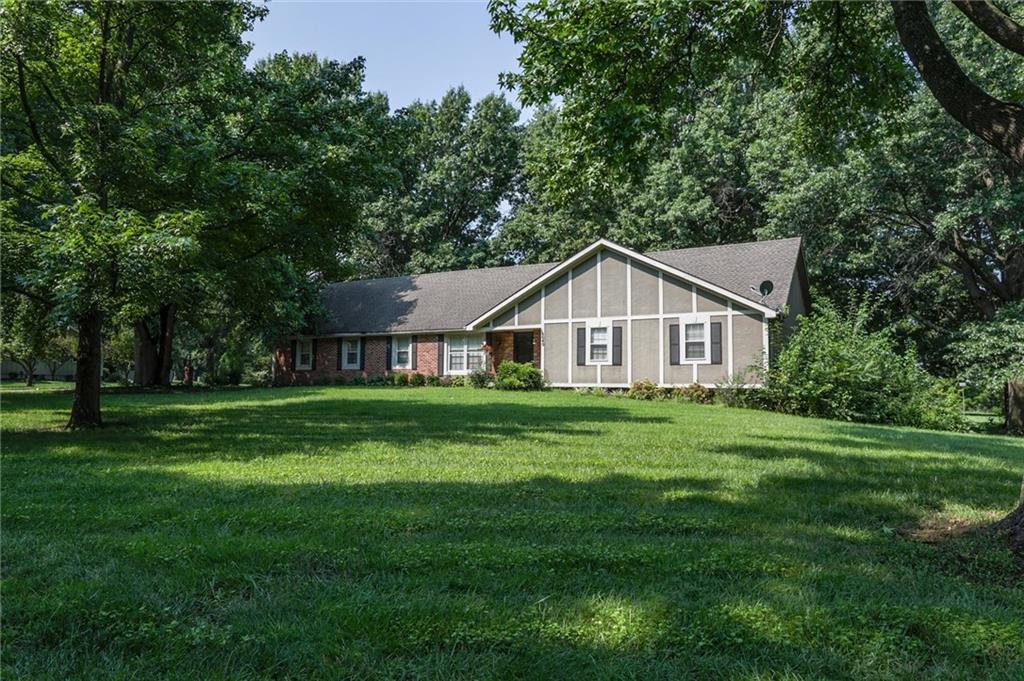 Photo of 16040 Outlook Avenue