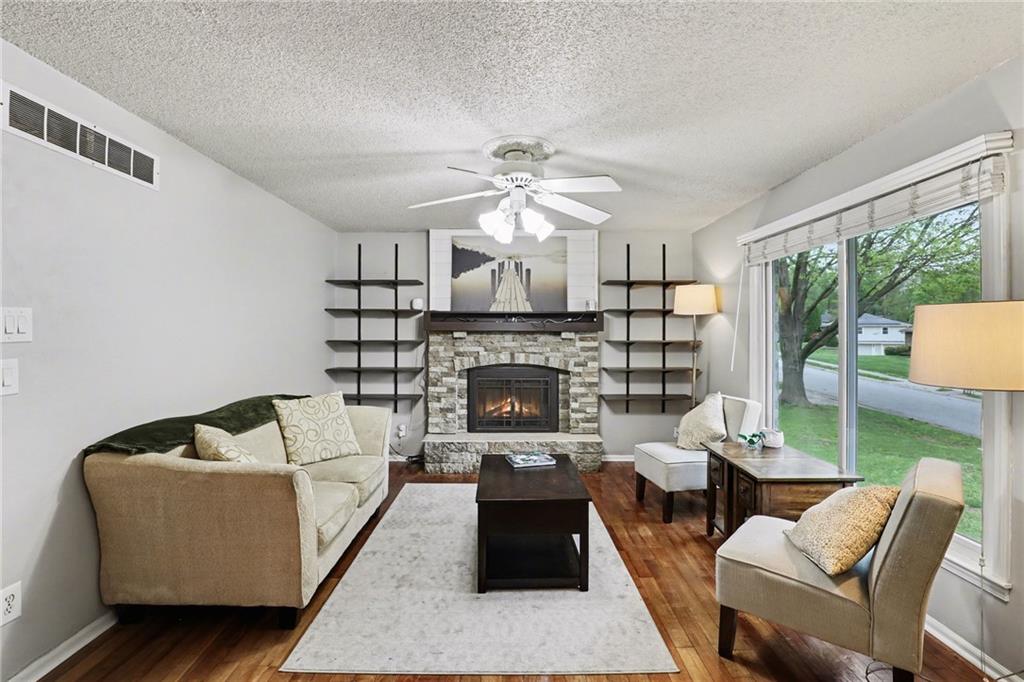 Photo 5 of 518 S Franklin Street