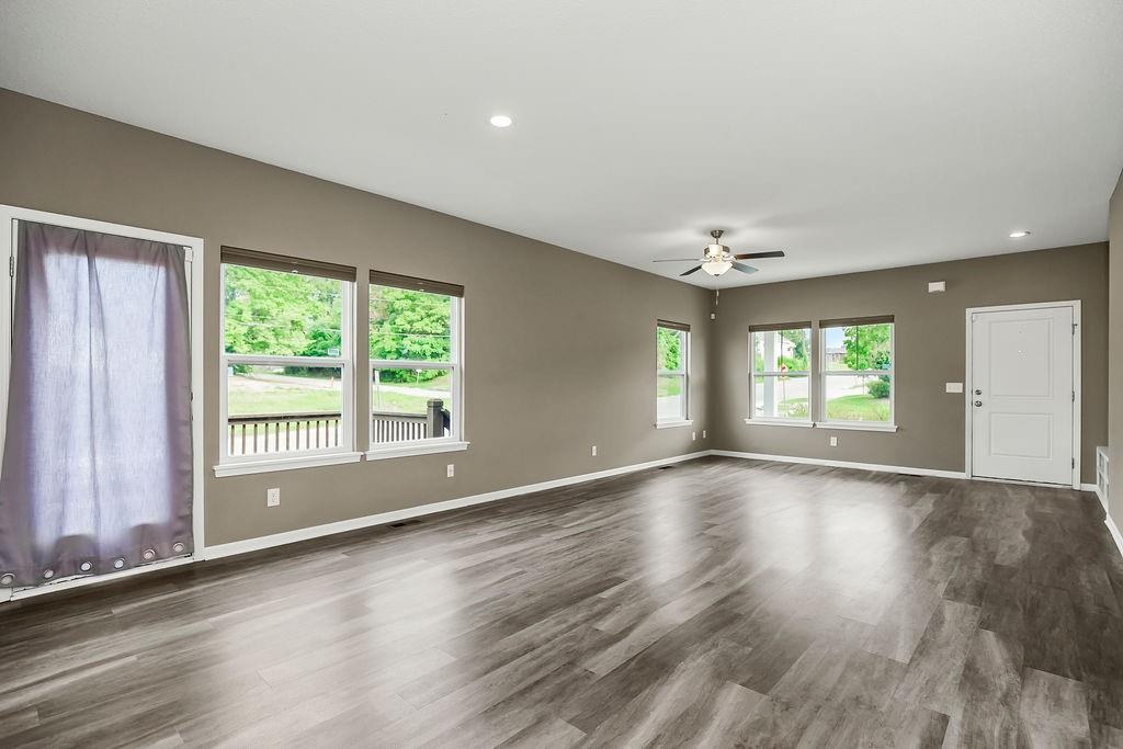 Photo 4 of 1300 Armstrong Avenue