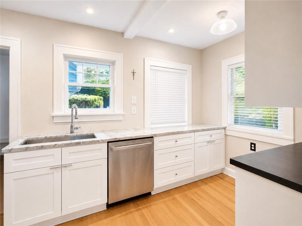 Photo 3 of 6432 Oak Street