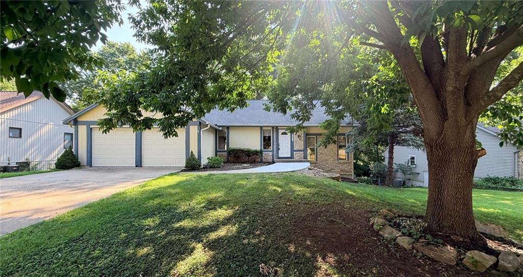Photo of 6925 Long Avenue