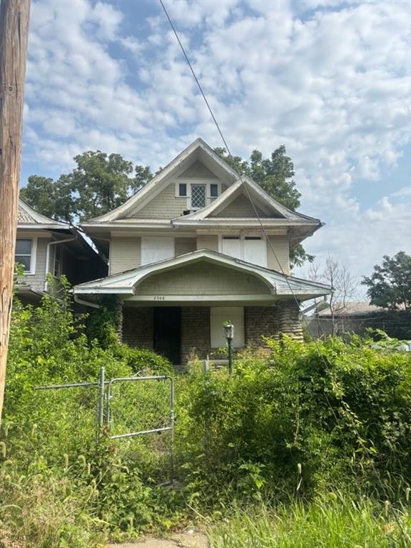 Photo 2 of 2508 E 42nd Street