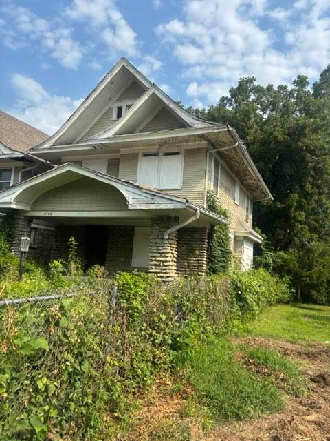 Photo 3 of 2508 E 42nd Street