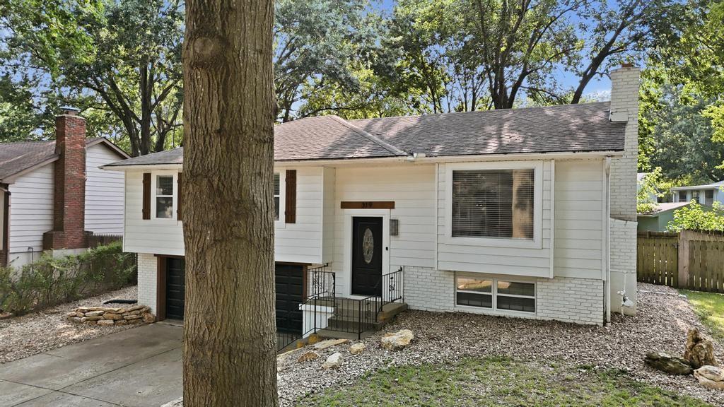 Photo 2 of 319 N Cleveland Avenue