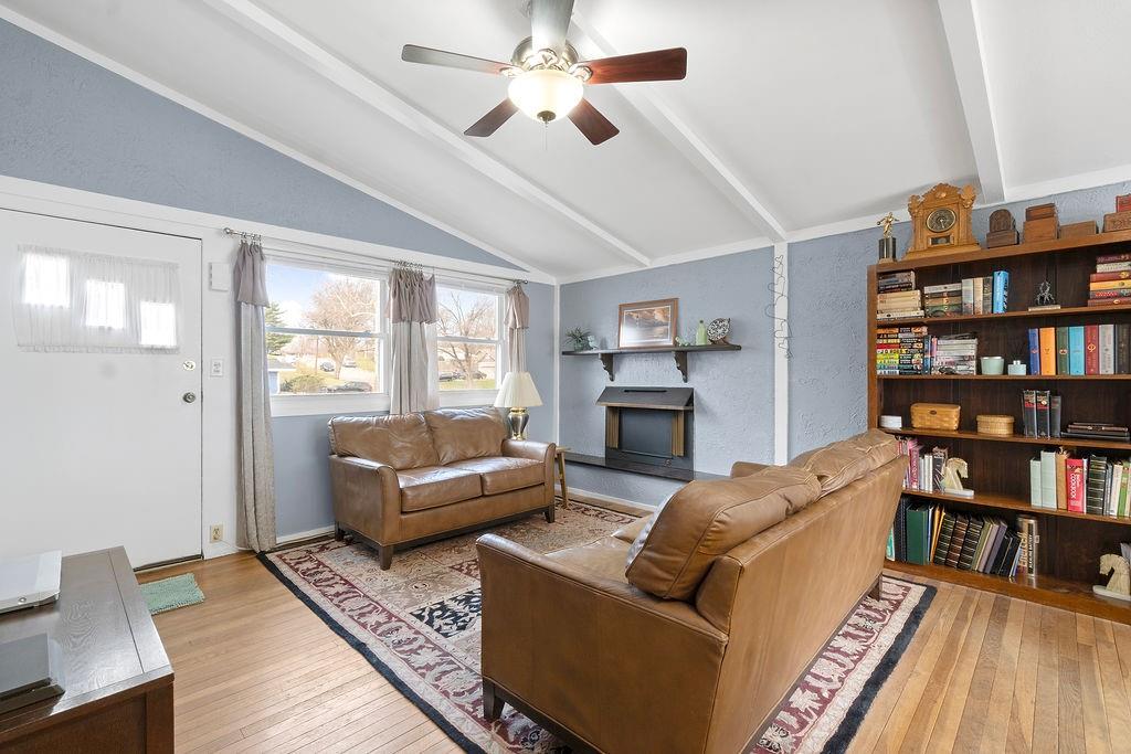 Photo 5 of 5613 N Euclid Avenue