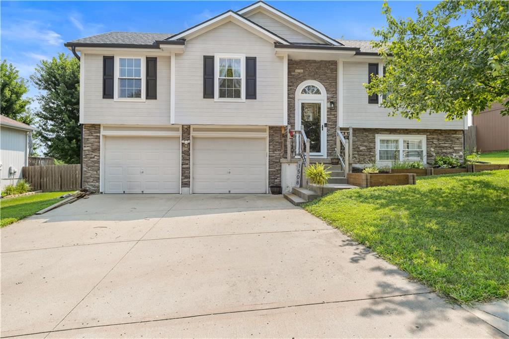 Photo of 1508 NW Nicholas Drive