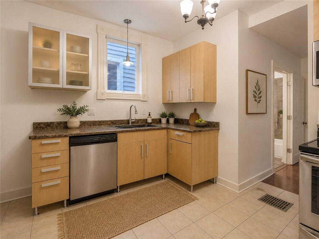 Photo 3 of 313 Ord Street