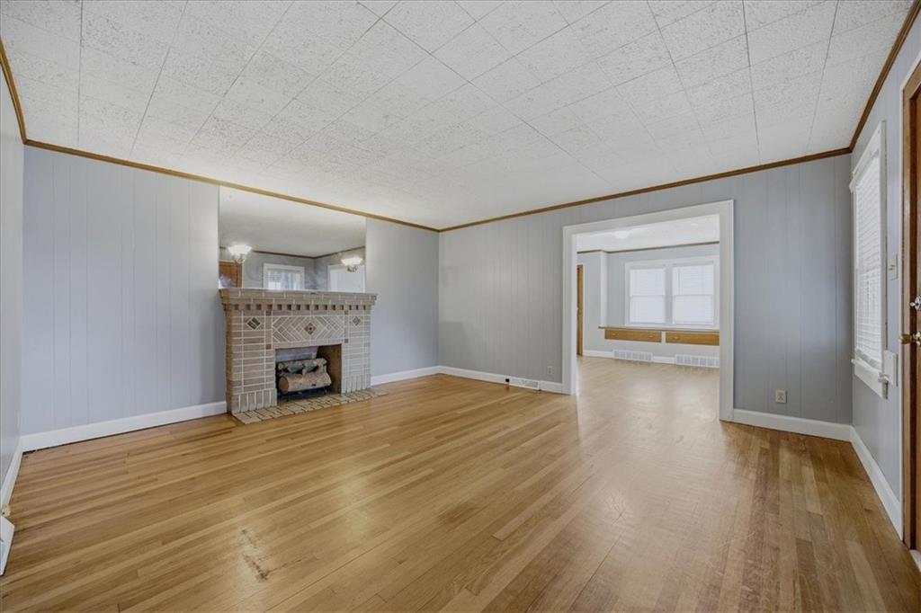 Photo 4 of 1800 FREEMAN Avenue