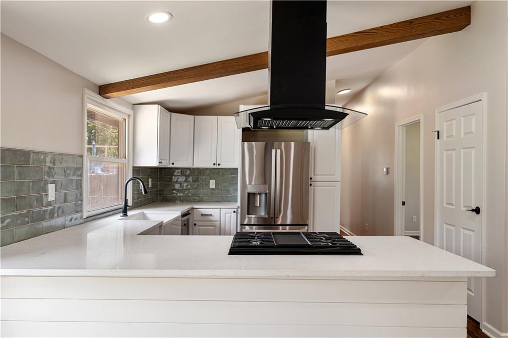 Photo 6 of 5701 N Highland Avenue