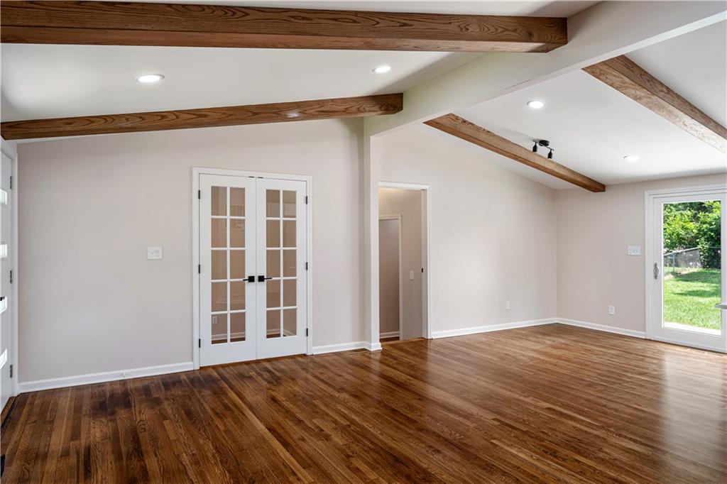 Photo 7 of 5701 N Highland Avenue