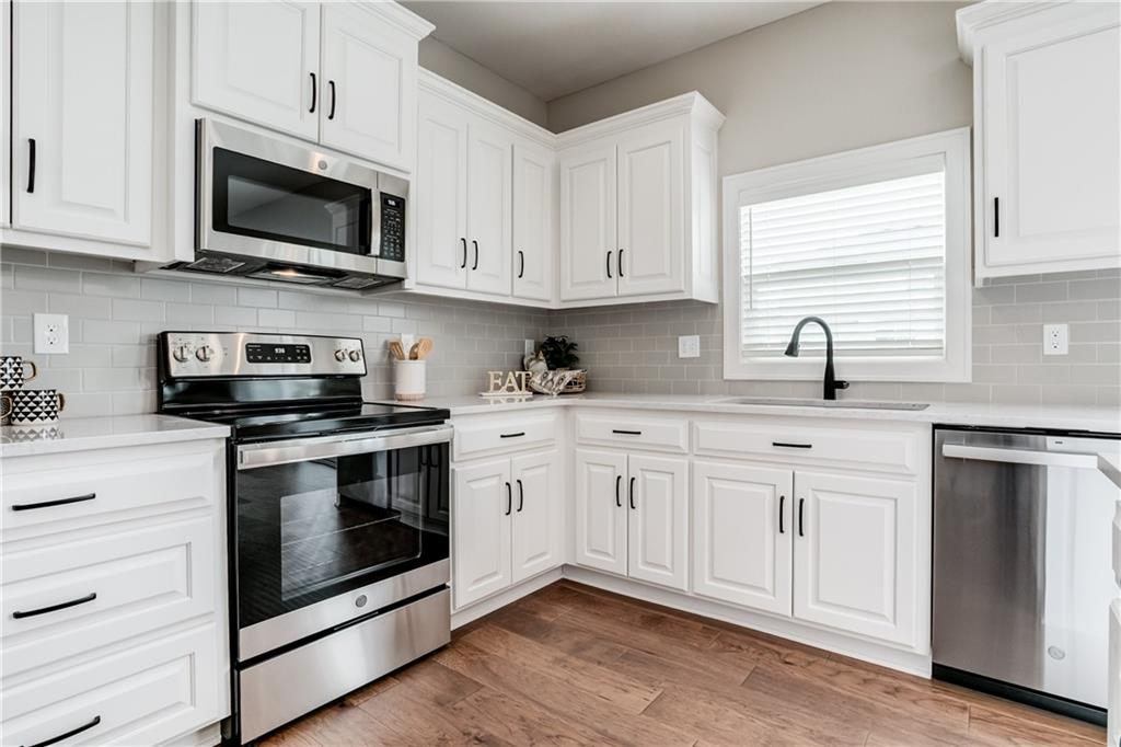 Photo 3 of 28601 W 162nd Street