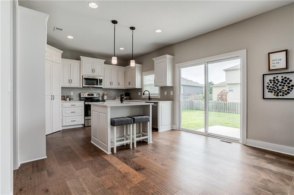 Photo 4 of 28601 W 162nd Street