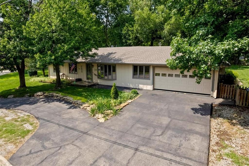 Photo 2 of 7200 W 83rd Street