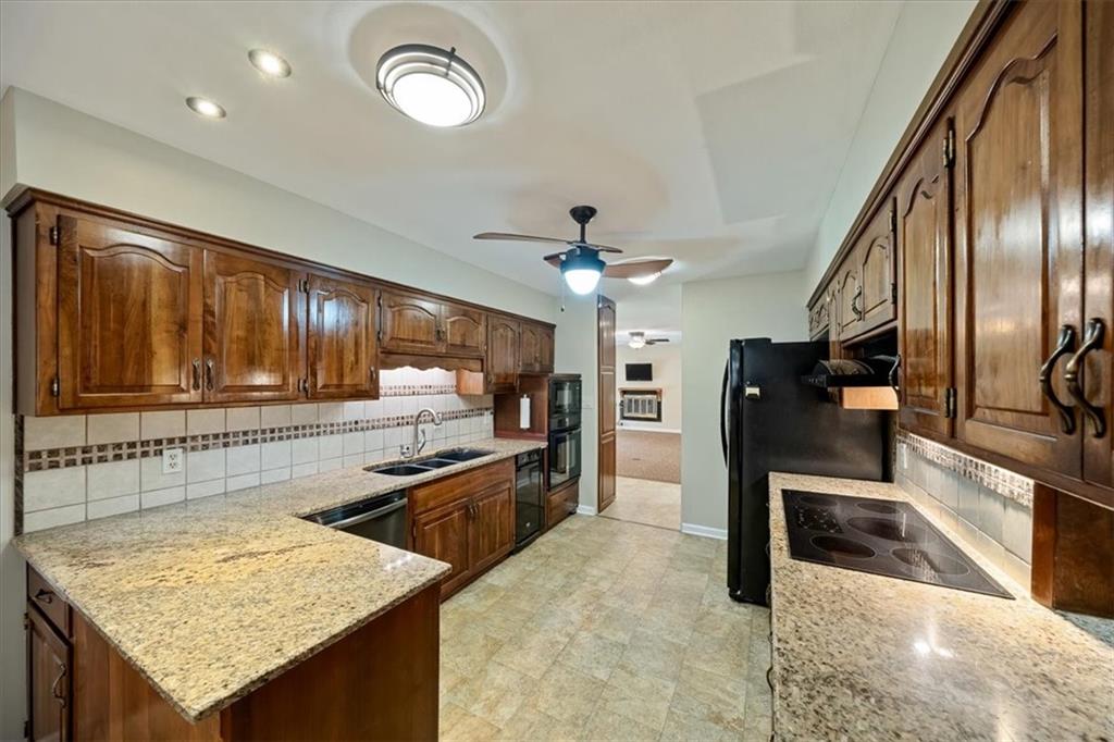 Photo 7 of 7200 W 83rd Street